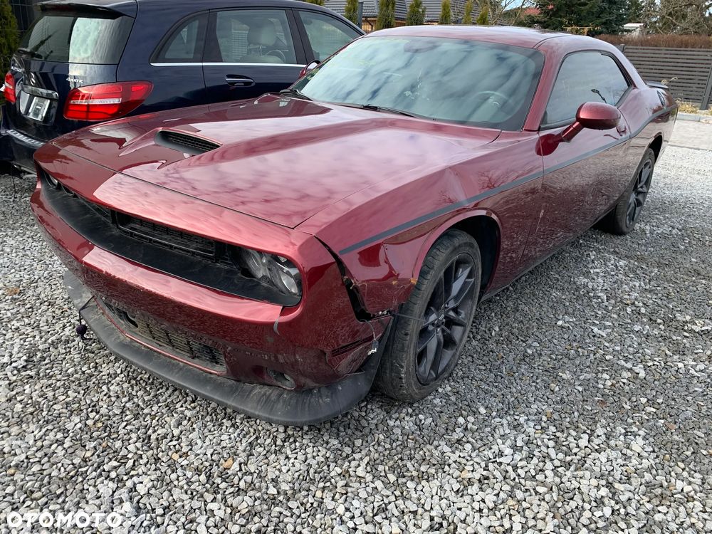 Dodge Challenger - 1