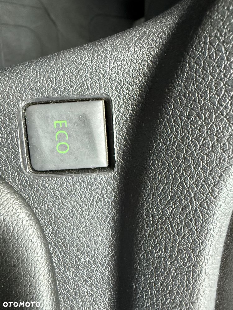 Renault TRAFIC - 13