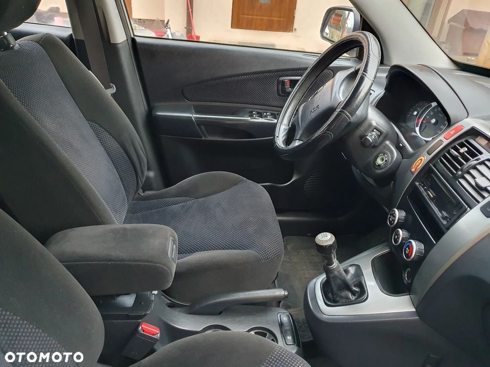 Hyundai Tucson 2.0 2WD GLS - 11