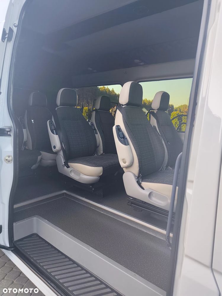 Mercedes-Benz Sprinter - 19