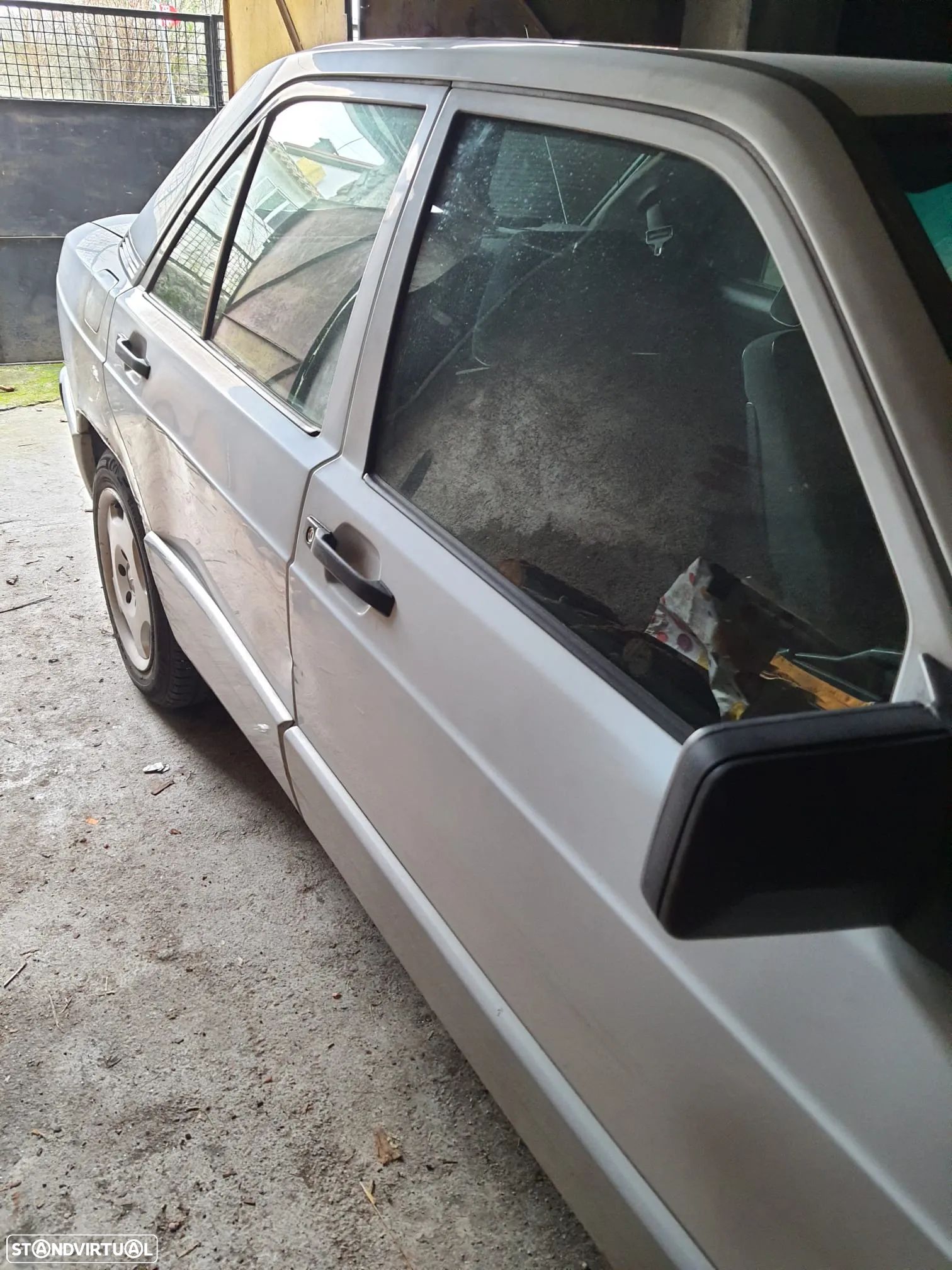 Mercedes-Benz 190 D 2.0 - 1