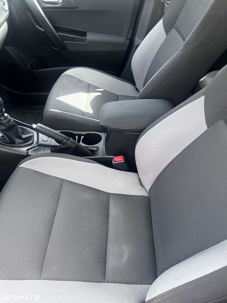 Toyota Auris 1.6 Comfort - 12