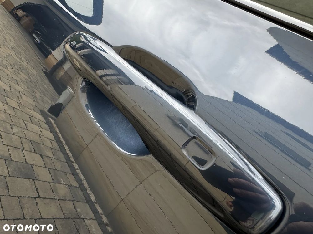 Volvo XC 60 B4 D AWD Plus Dark - 16