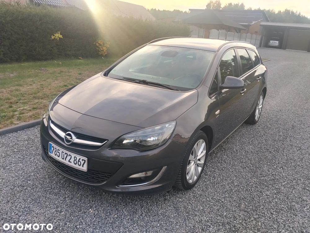 Opel Astra 2013 photo 3
