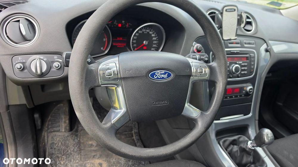 Ford Mondeo 2.0 TDCi Ambiente - 8