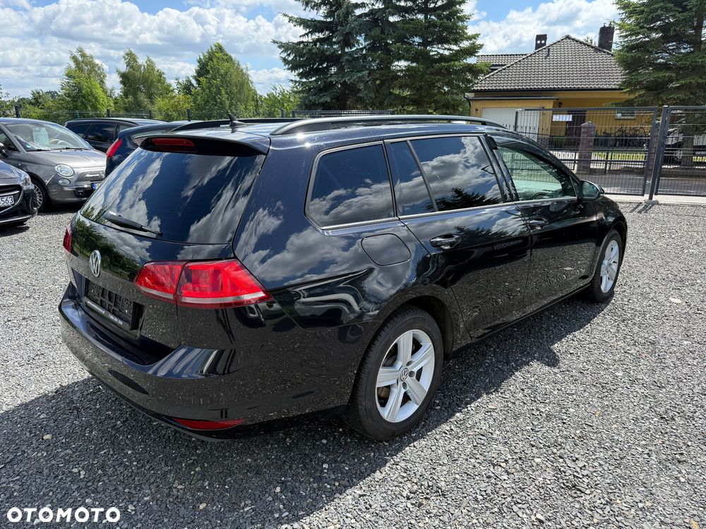 Volkswagen Golf - 5