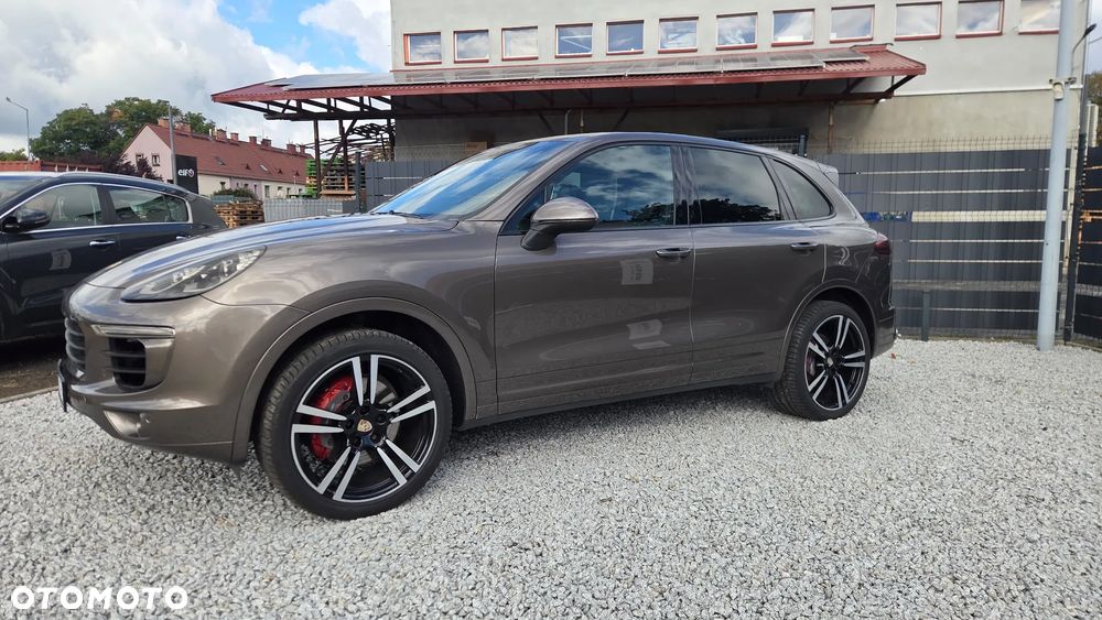 Porsche Cayenne Platinum Edition - 4