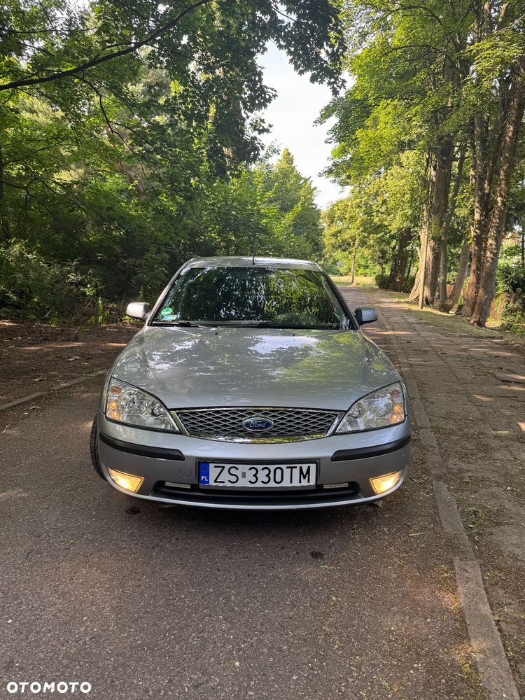Ford Mondeo 1.8 Ambiente - 3