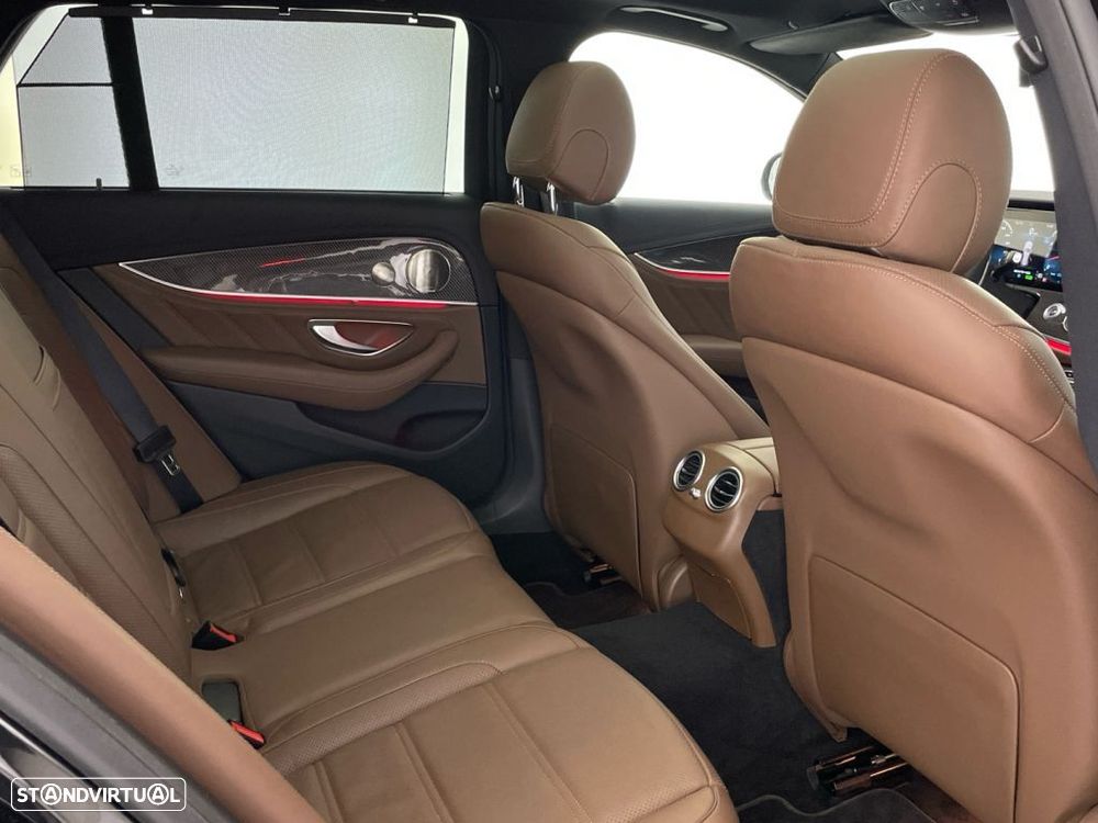Mercedes-Benz E 53 AMG 4Matic+ — fotografia 32