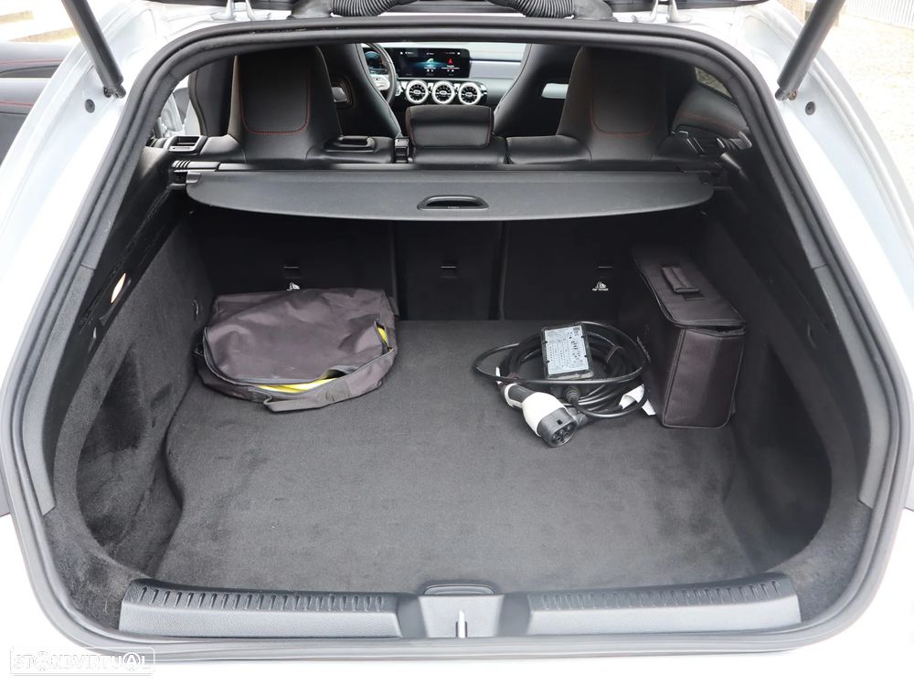 Mercedes-Benz CLA 250 e Shooting Brake AMG Line - 49