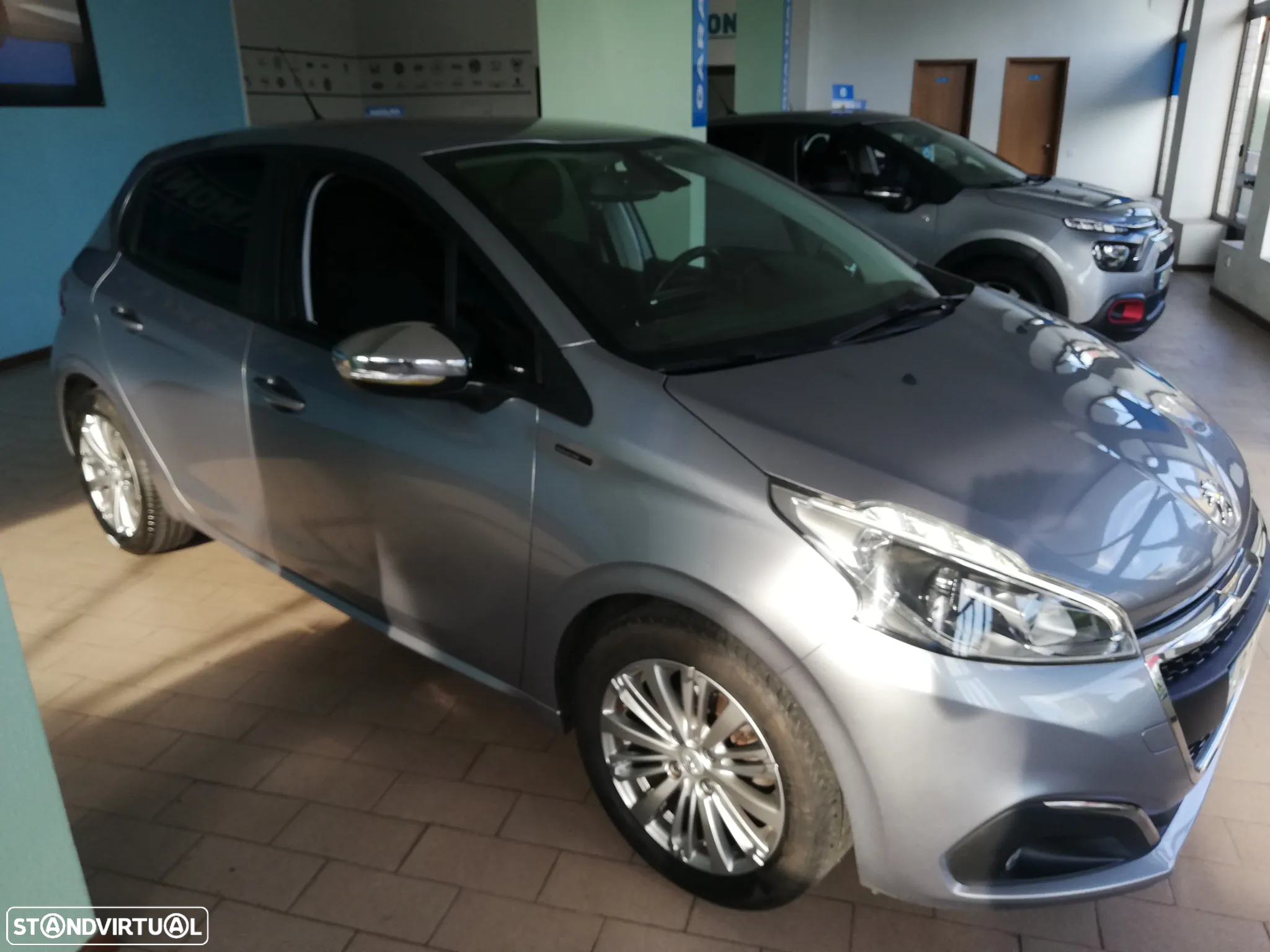 Peugeot 208 1.2 PureTech Signature - 4