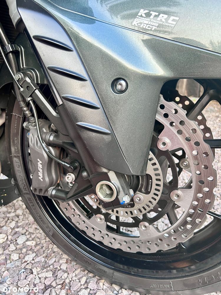 Kawasaki GTR - 11