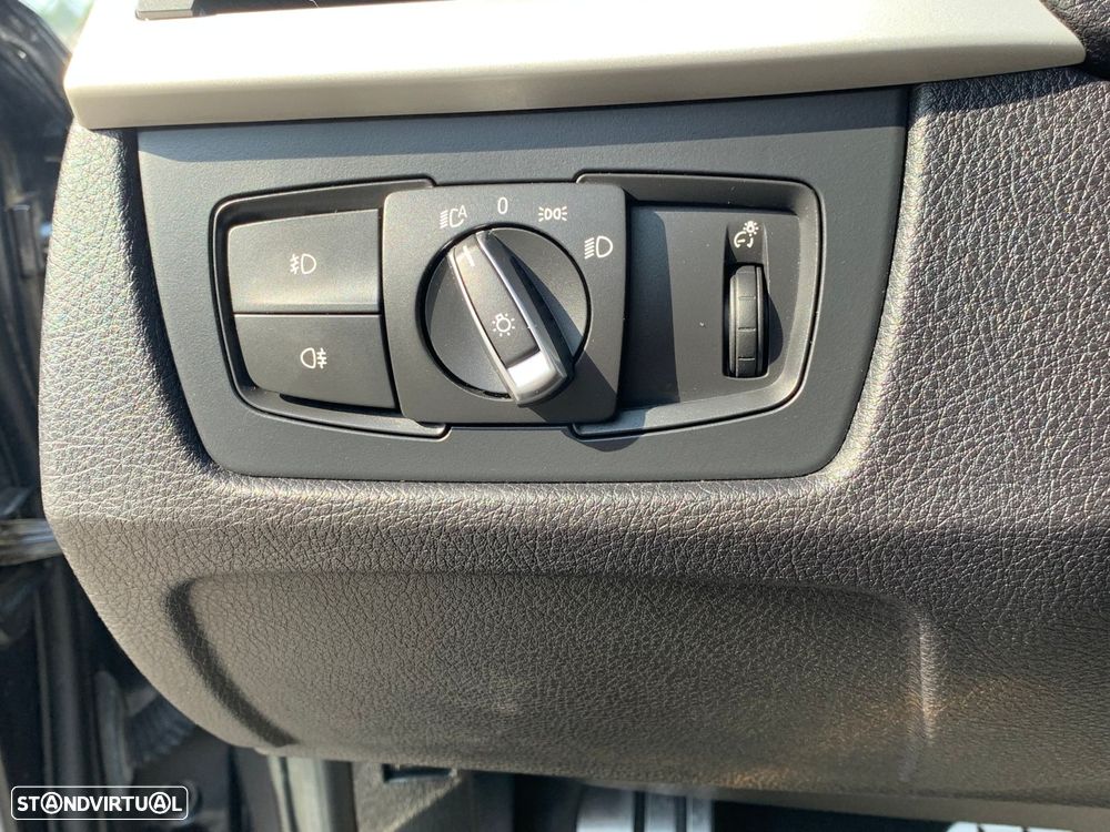 BMW 320 d Touring Auto Pack M - 33