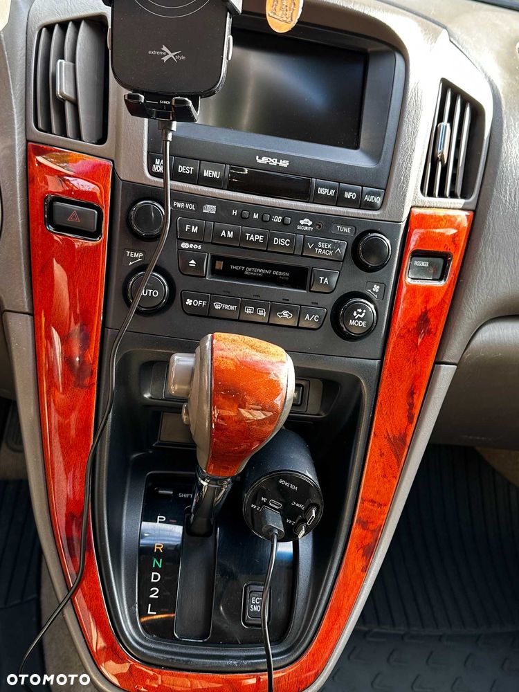 Lexus RX - 8