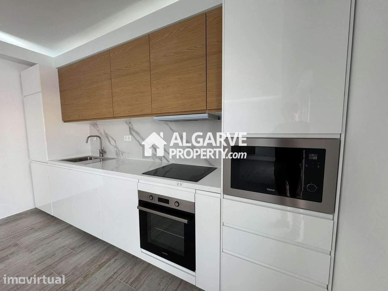 Apartamento T2 renovado em Quarteira, Algarve - Grande imagem: 3/15