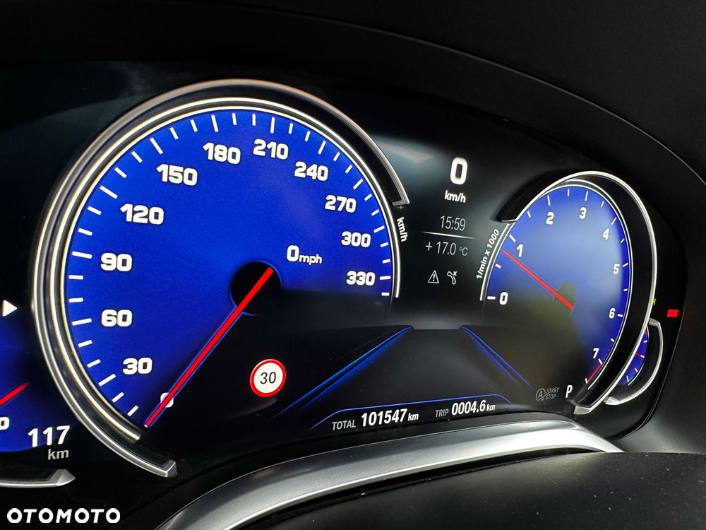 BMW Seria 7 750Li xDrive - 26