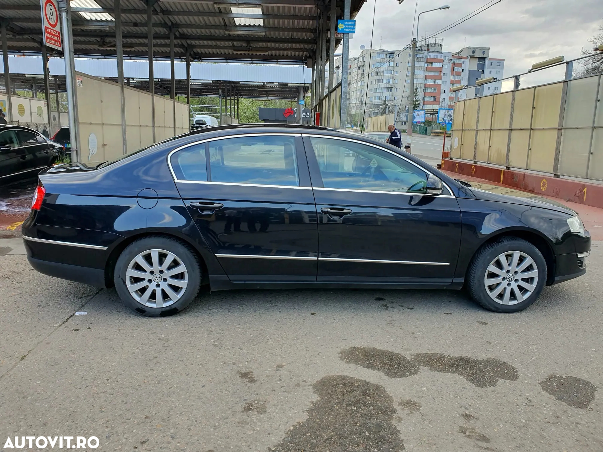 Volkswagen Passat 2.0 TDI DPF BlueMotion Technology Comfortline - 4