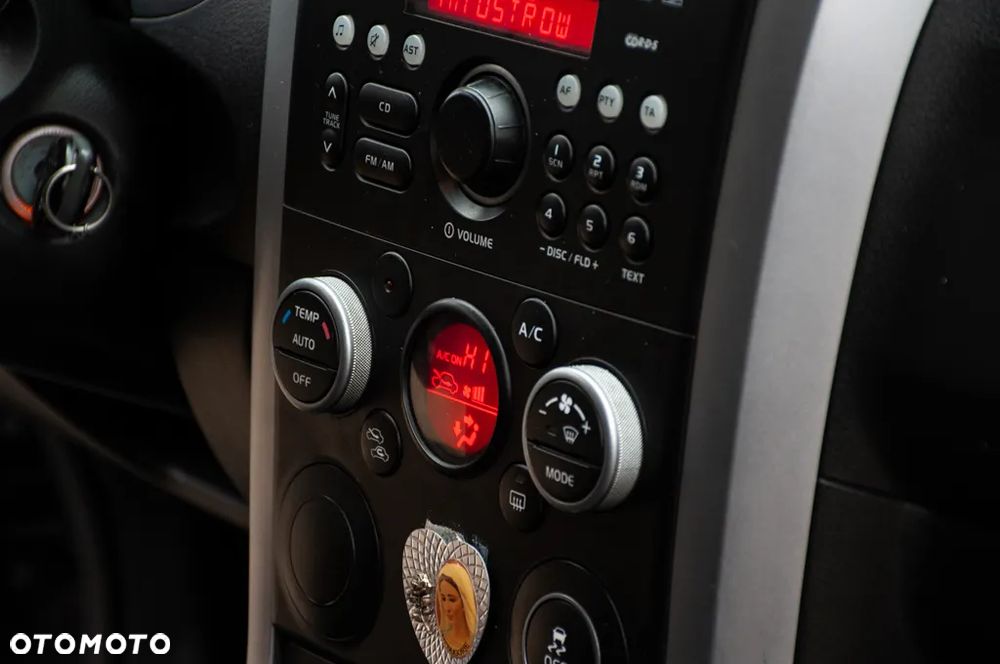 Suzuki Grand Vitara 1.6 Club - 14