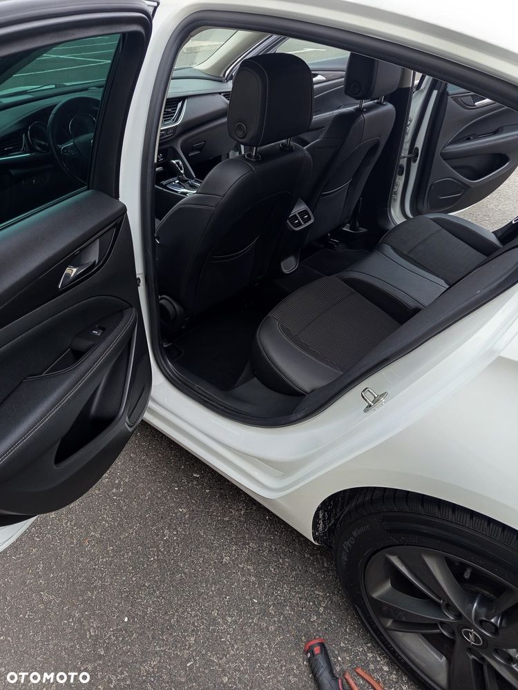 Opel Insignia 2.0 T Business Edition S&S - 12