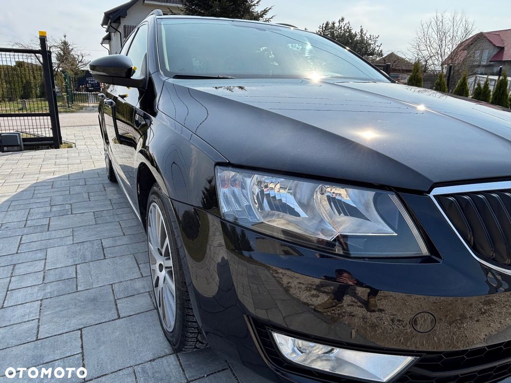 Skoda Octavia 2.0 TDI Edition DSG - 14