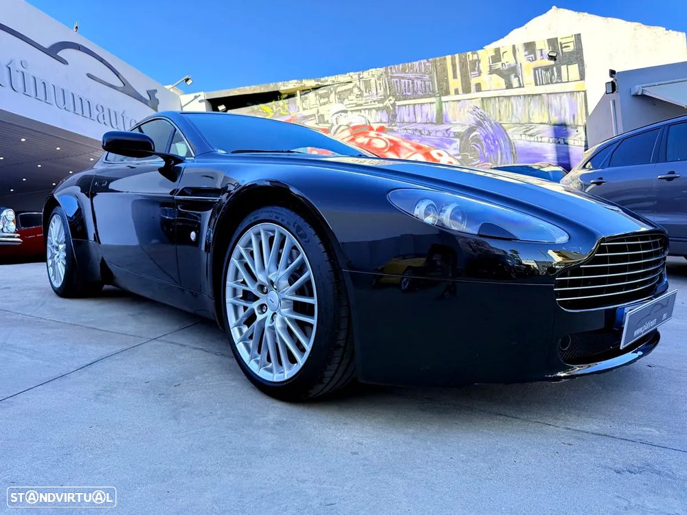 Aston Martin Vantage Coupe V8 Sportshift - 34