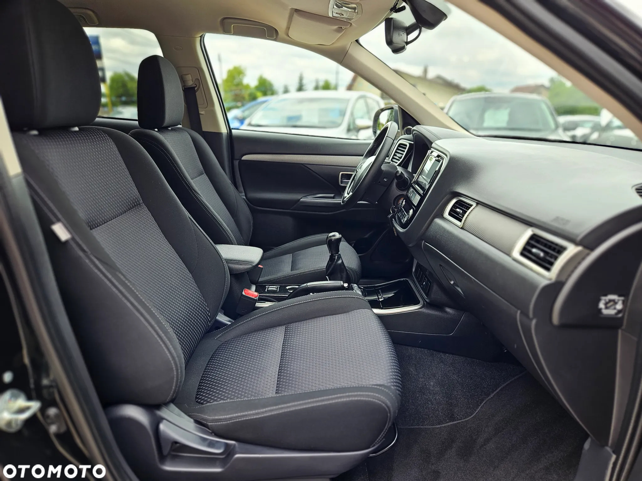 Mitsubishi Outlander 2.0 City Style 2WD - 20