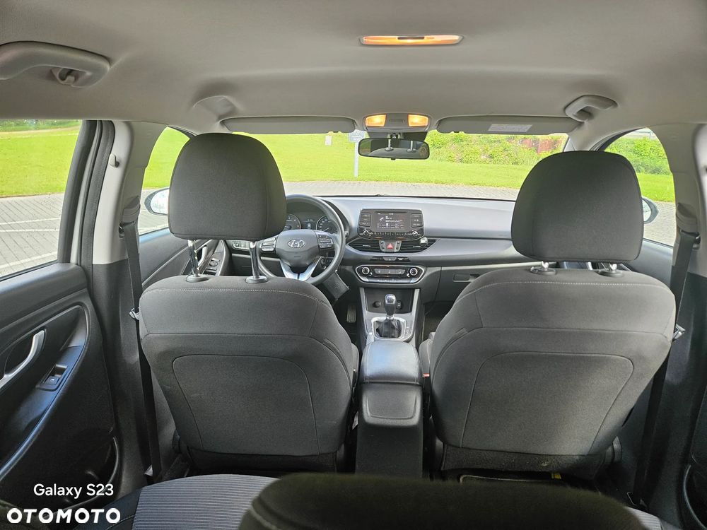 Hyundai i30 1.6 D Comfort - 14