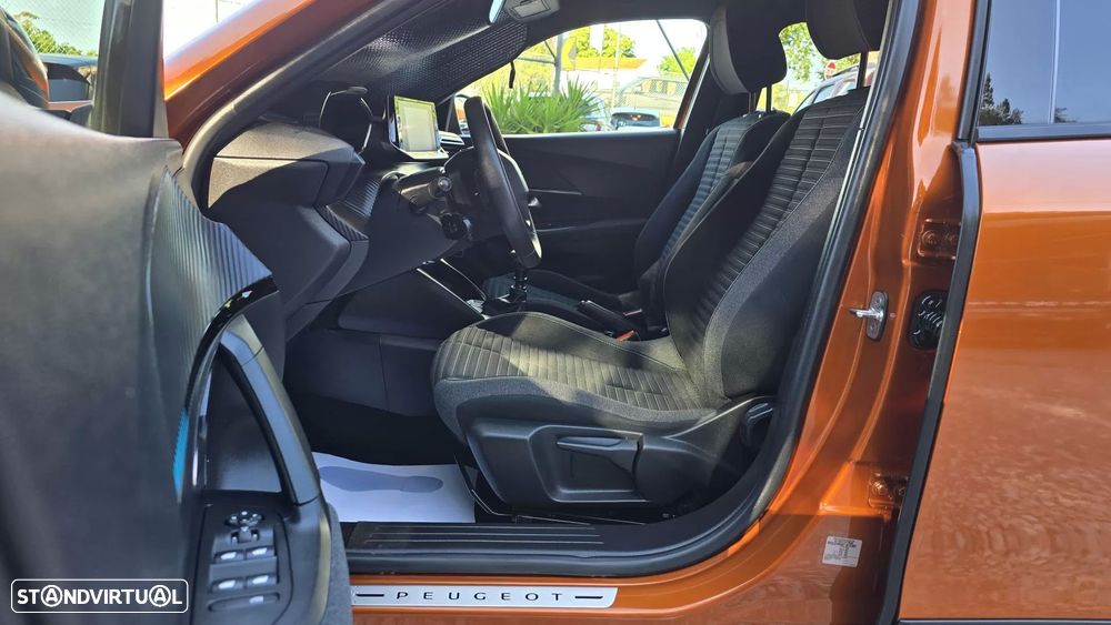 Peugeot 2008 1.2 PureTech Style - 12