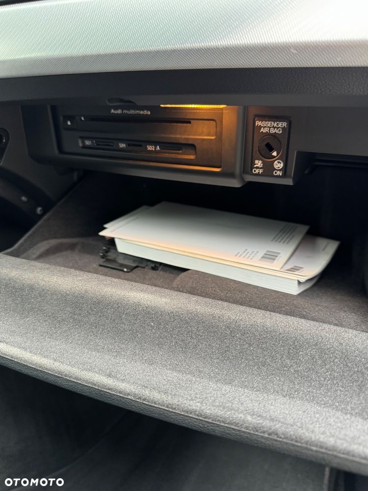 Audi A4 Avant 2.0 TDI S tronic design - 24