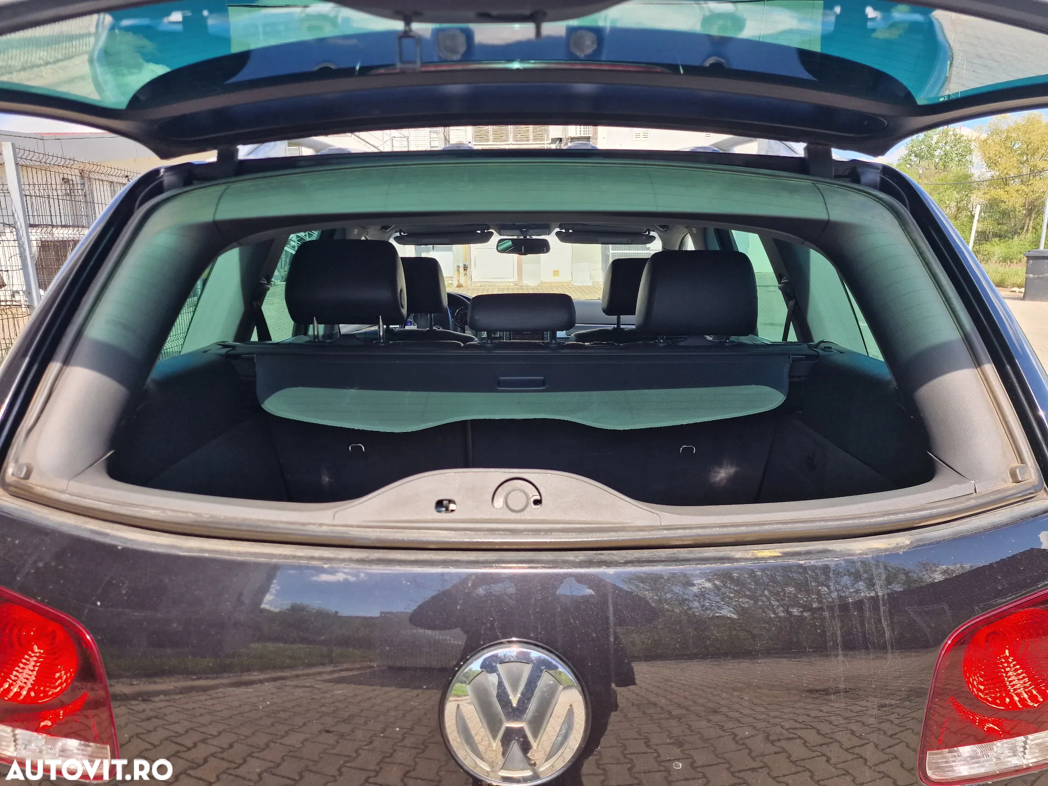 Volkswagen Touareg - 12