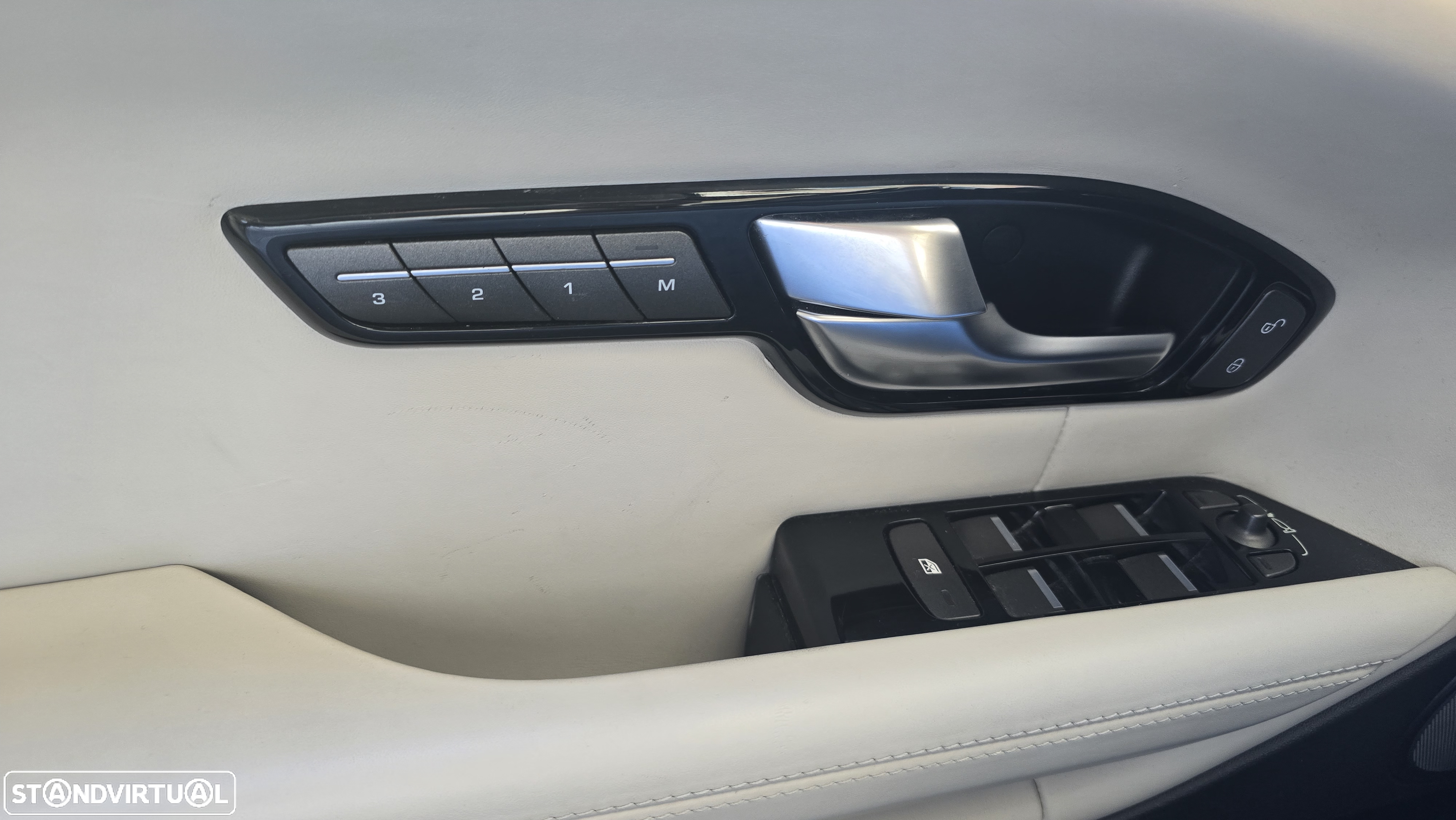 Land Rover Range Rover Evoque 2.0 TD4 SE Auto - 34