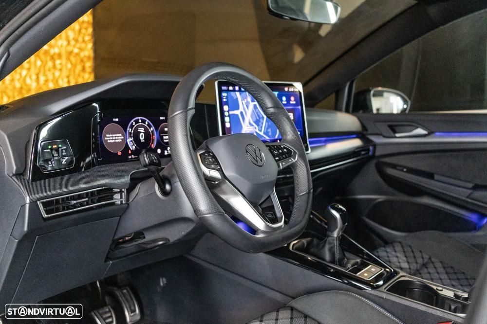 VW Golf Variant 1.5 TSI R-Line - 23