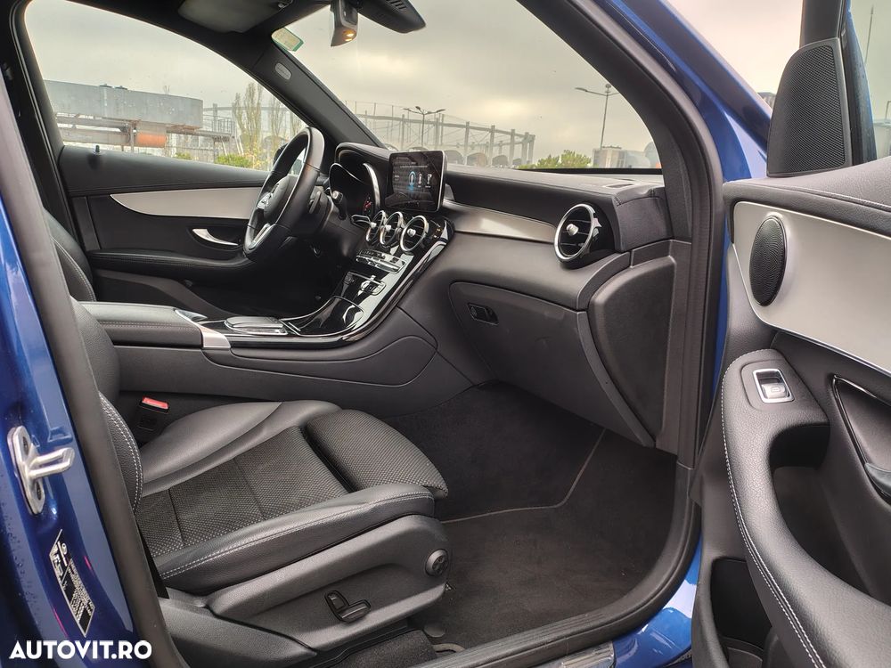 Mercedes-Benz GLC 300 e 4MATIC - 31
