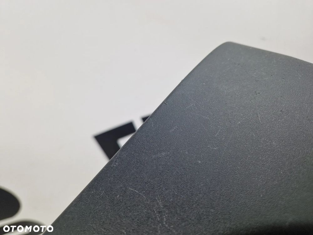 Listwa nakładka lewego tylnego błotnika na błotnik Fiat Panda III 4x4 od 2012 roku - 4