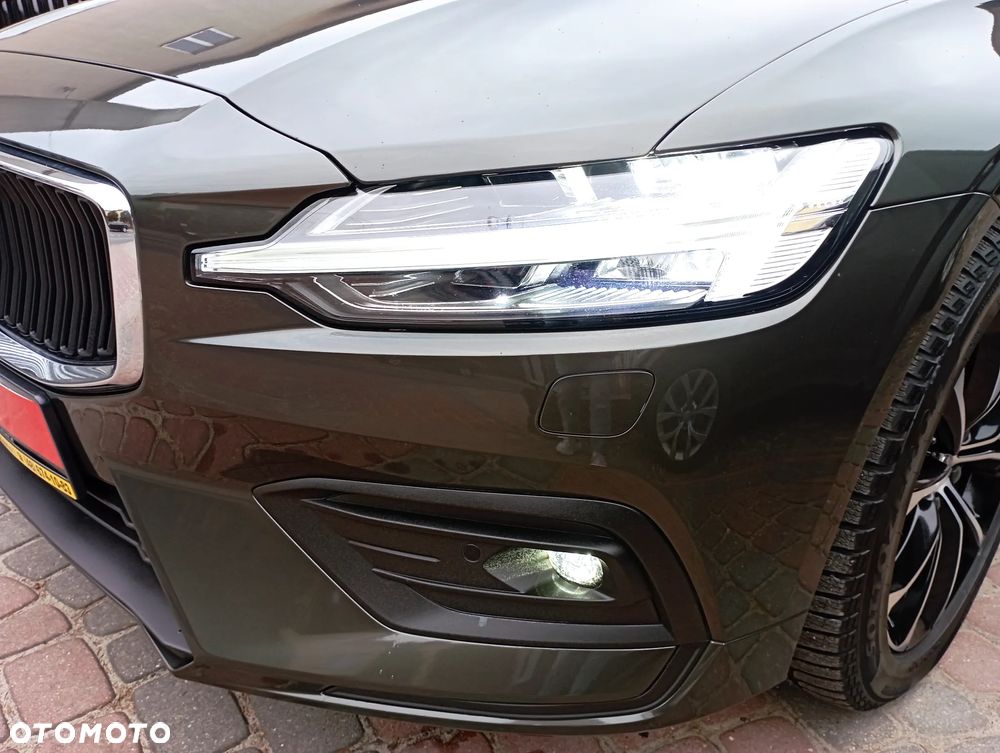 Volvo V60 D4 Momentum Pro - 29
