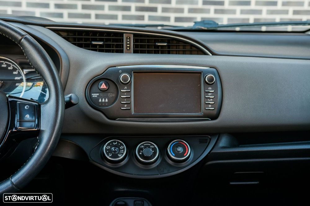 Toyota Yaris 1.0 VVT-i Comfort Plus - 28
