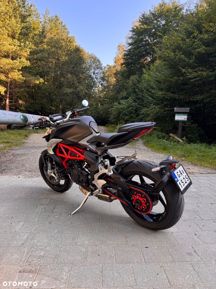 MV AGUSTA Brutale - 4
