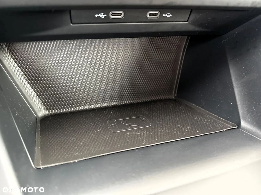 Volkswagen Golf VIII 1.5 TSI EVO Life - 18