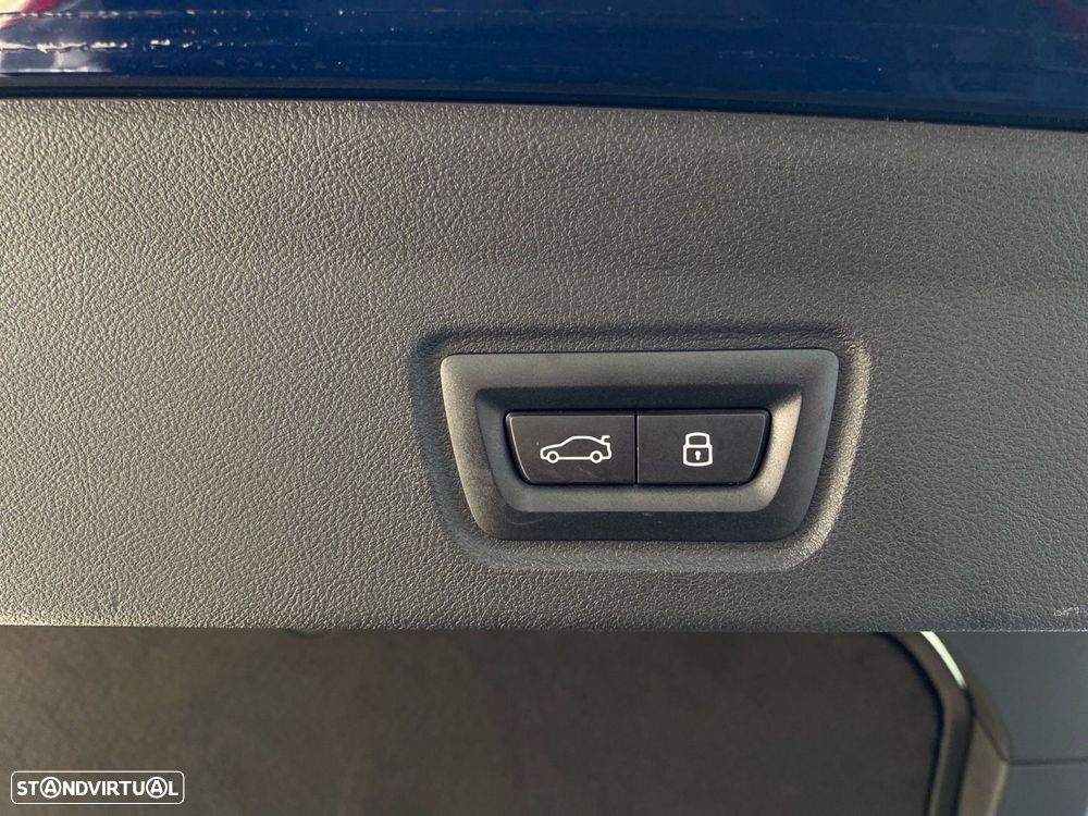 BMW i4 eDrive40 Pack Desportivo M — fotografia 18