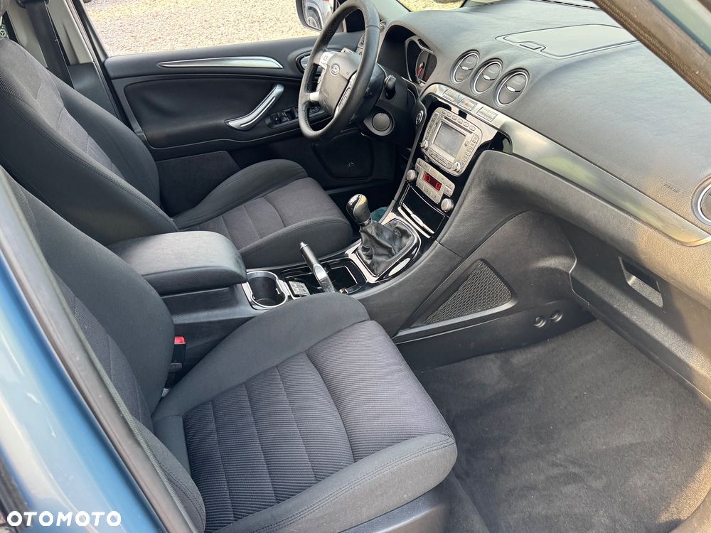 Ford S-Max - 29