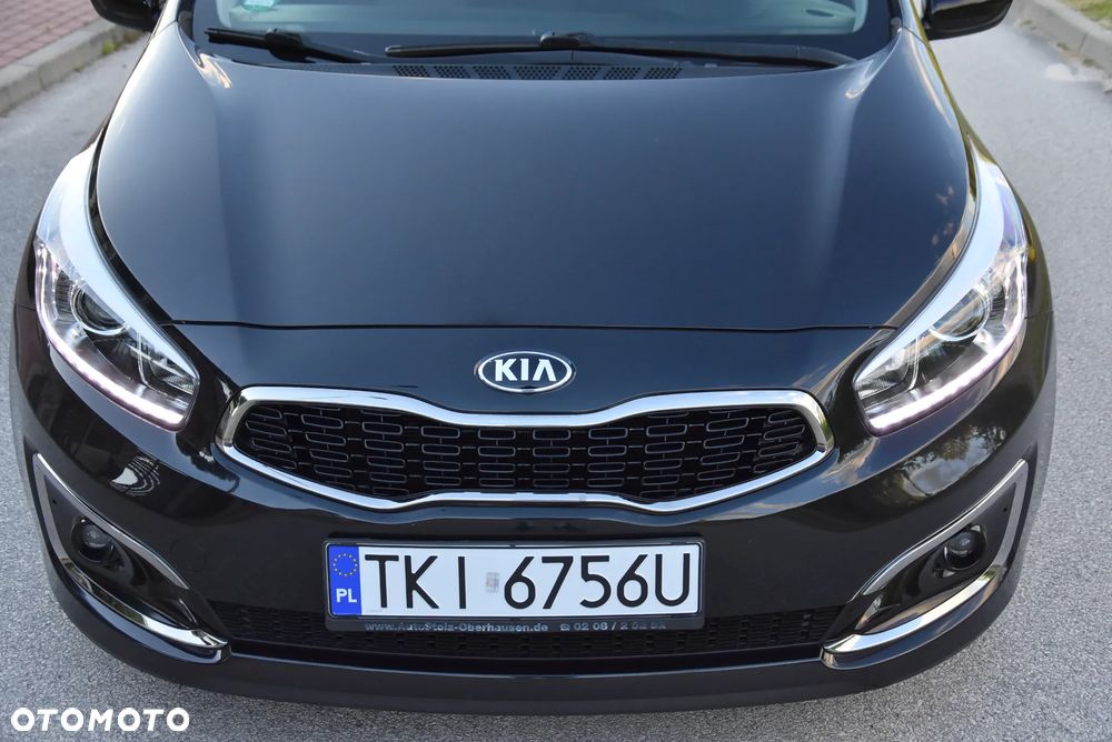 Kia Ceed 1.6 GDI ISG Dream-Team Edition - 14
