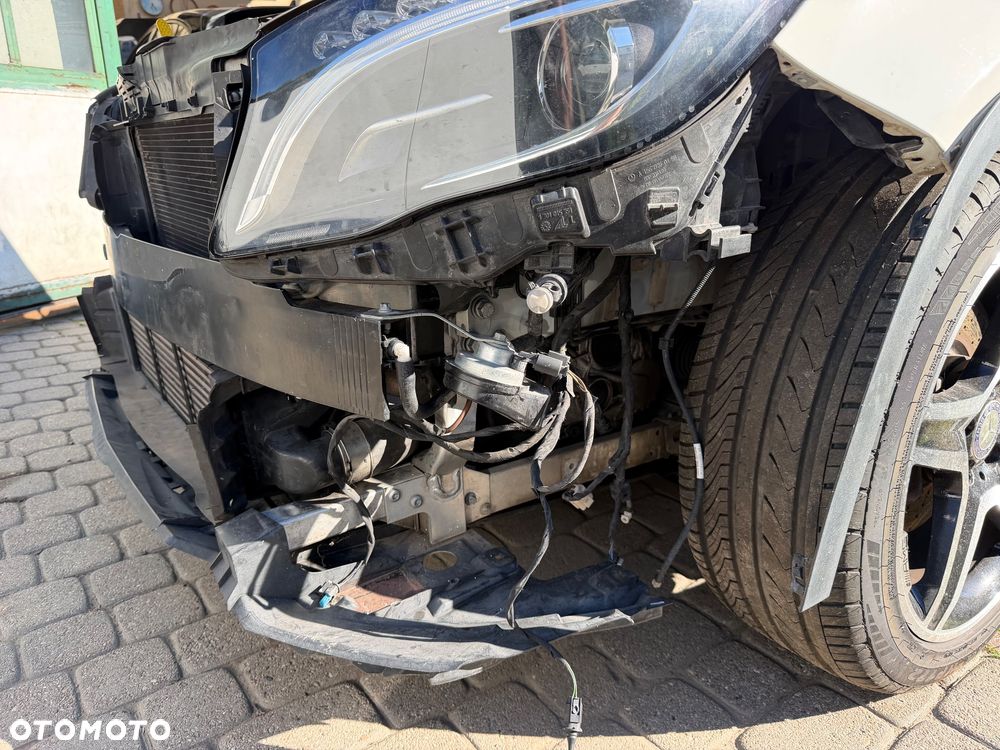 Mercedes-Benz GLA 220 CDI 7G-DCT AMG Line - 16