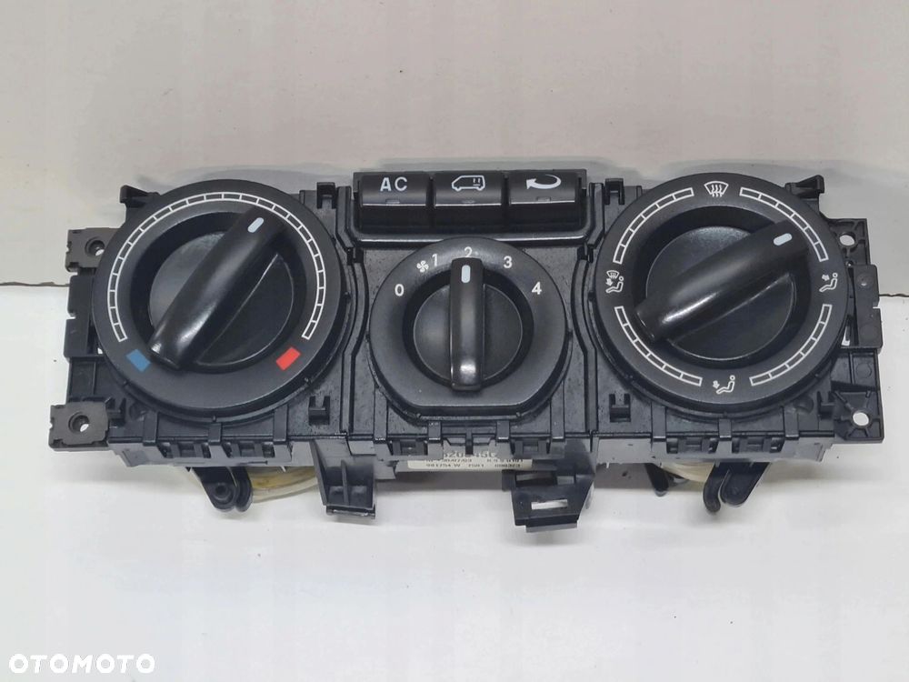 VW T5 panel sterowania klimatyzacji przód 7H0820045S - 1