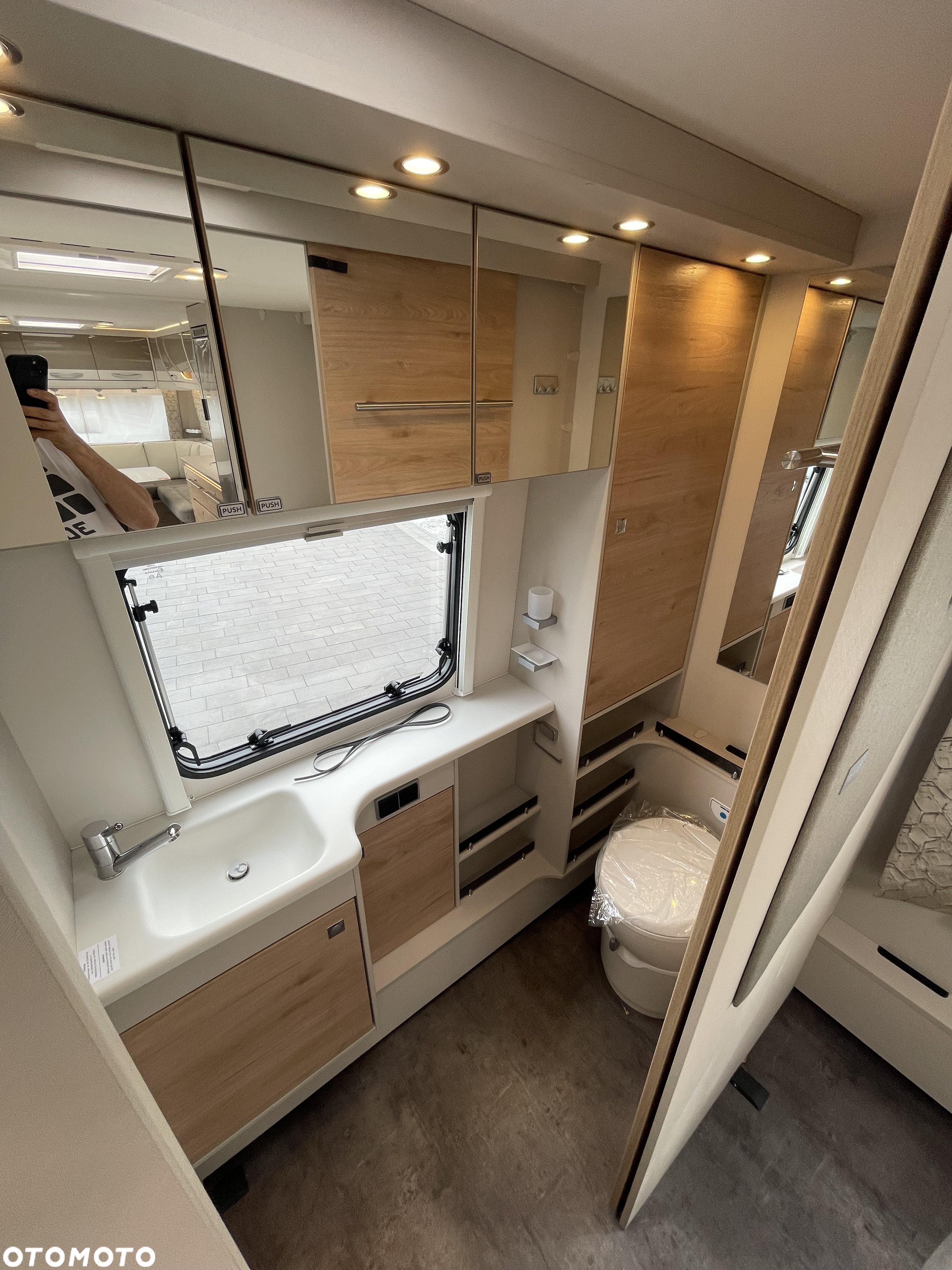 Dethleffs Nomad 650 RQT - 20