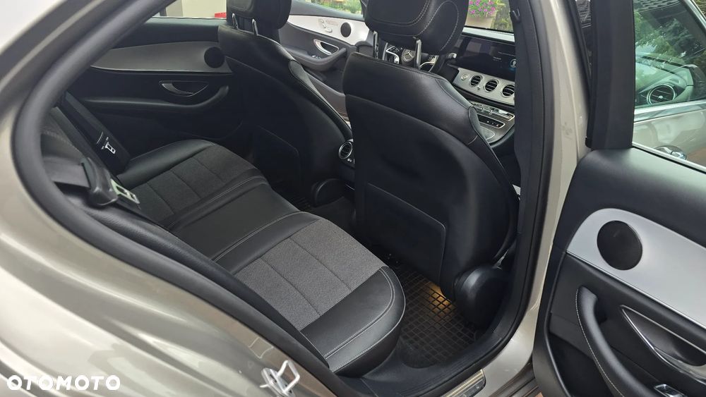 Mercedes-Benz Klasa E 220 d 4-Matic Avantgarde - 13