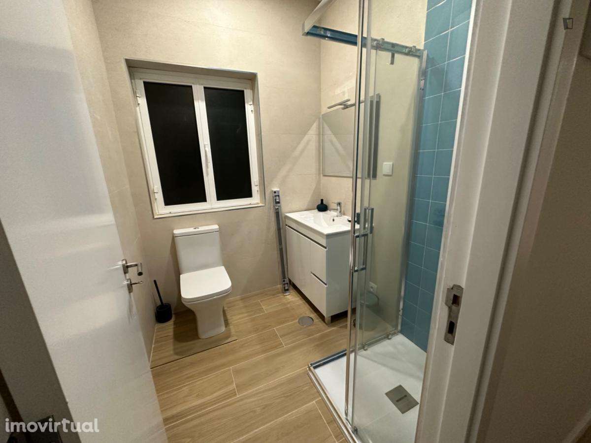 Quarto - localizado em Paranhos Porto - Grande imagem: 2/5