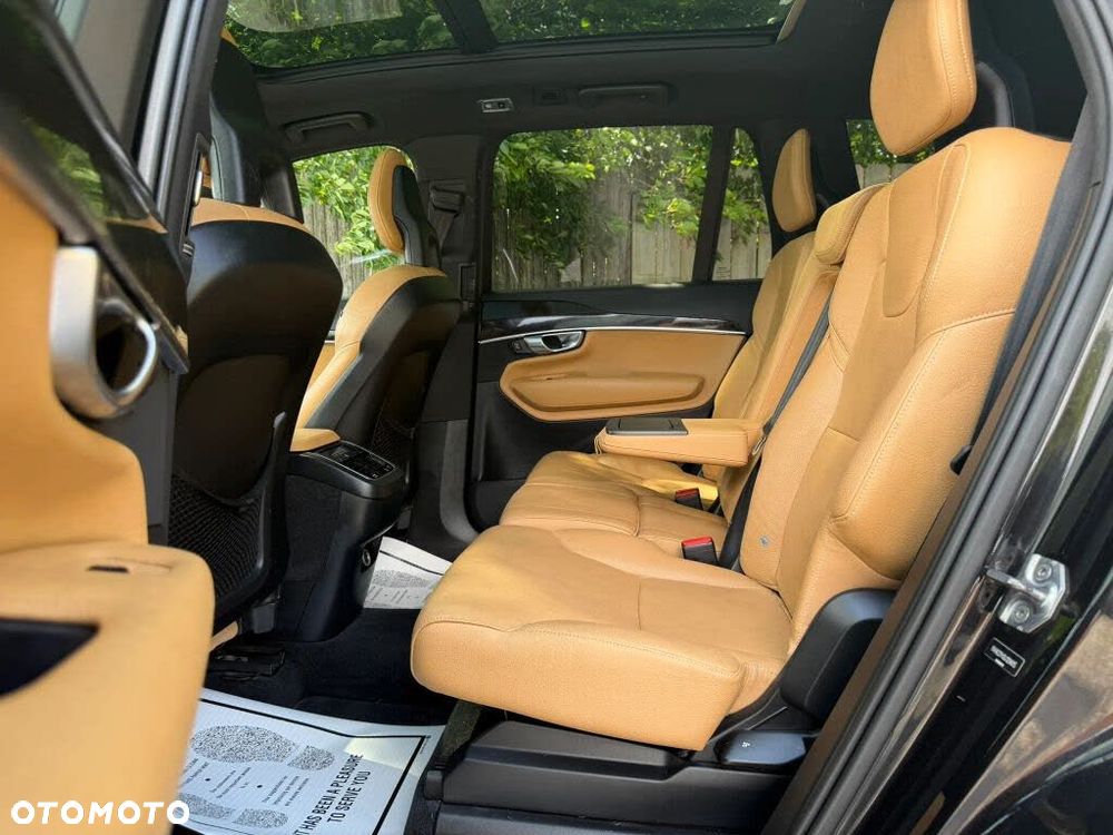 Volvo XC 90 - 16