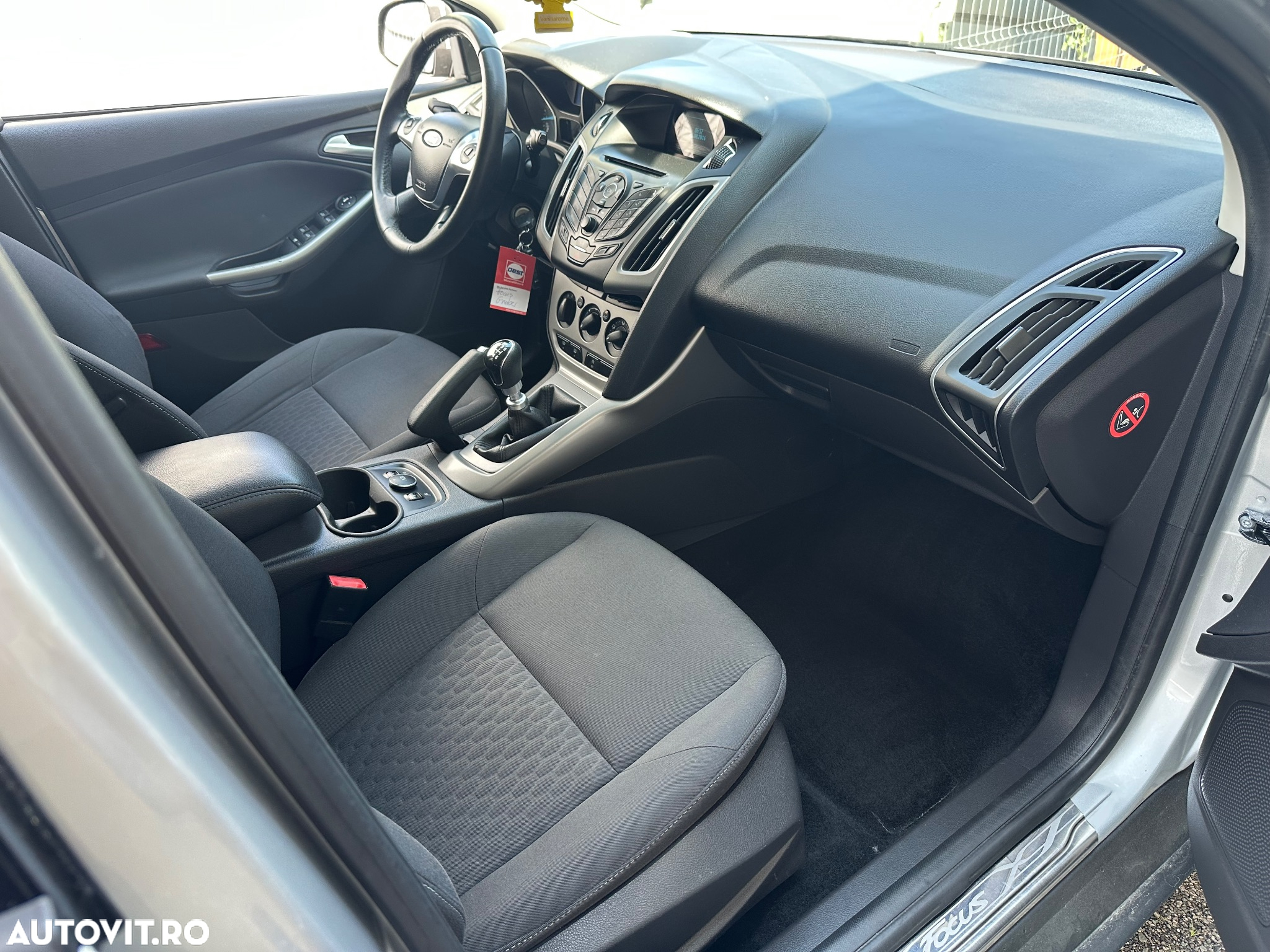 Ford Focus 1.0 EcoBoost Connected - 11