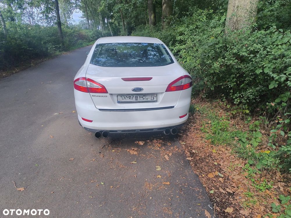 Ford Mondeo 2.0 Ghia - 4