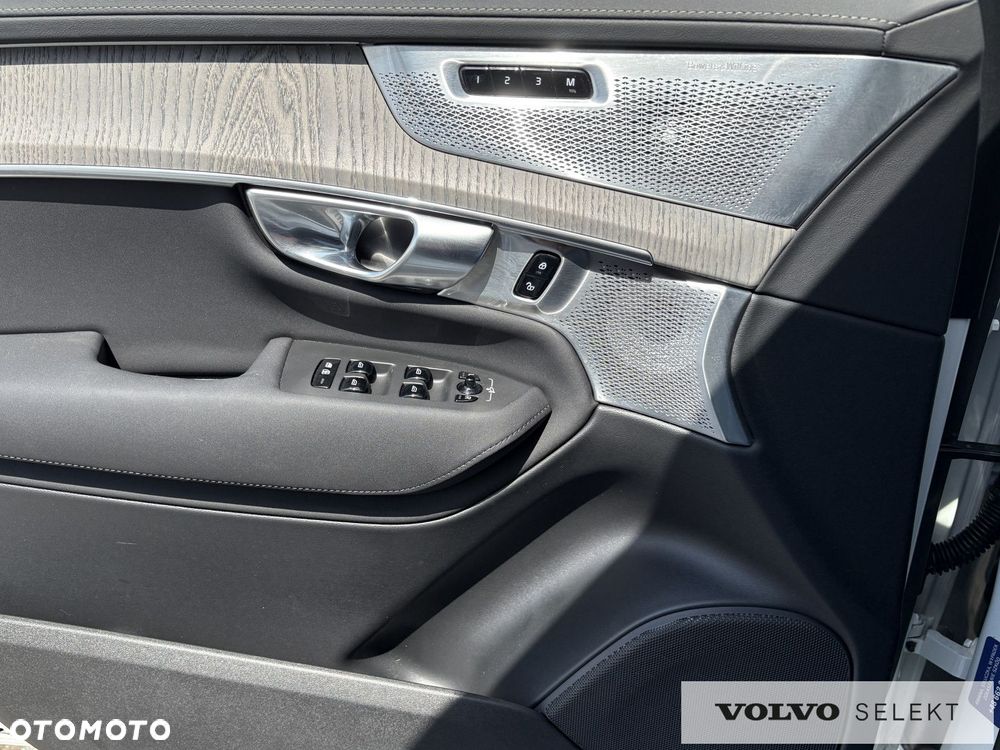 Volvo XC 90 - 22